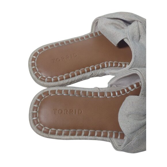 Torrid Burlap Espadrille Slip On Twist Sandals 7.5WW Beige Beach Travel Resort - Picture 4 of 6